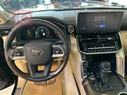 تۆیۆتا لاند کروزەر